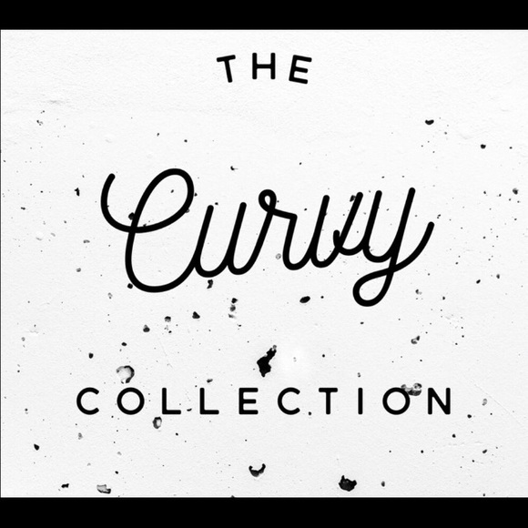 ✨PLUS White Eyelet Cotton Crop Top - Picture 5 of 5